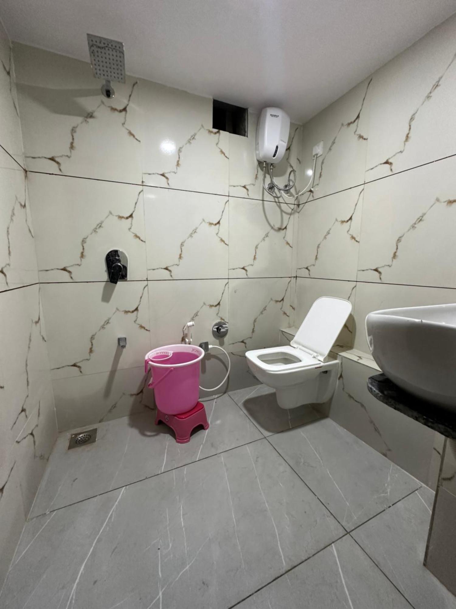 Hotel Golden View Vadodara Exterior foto